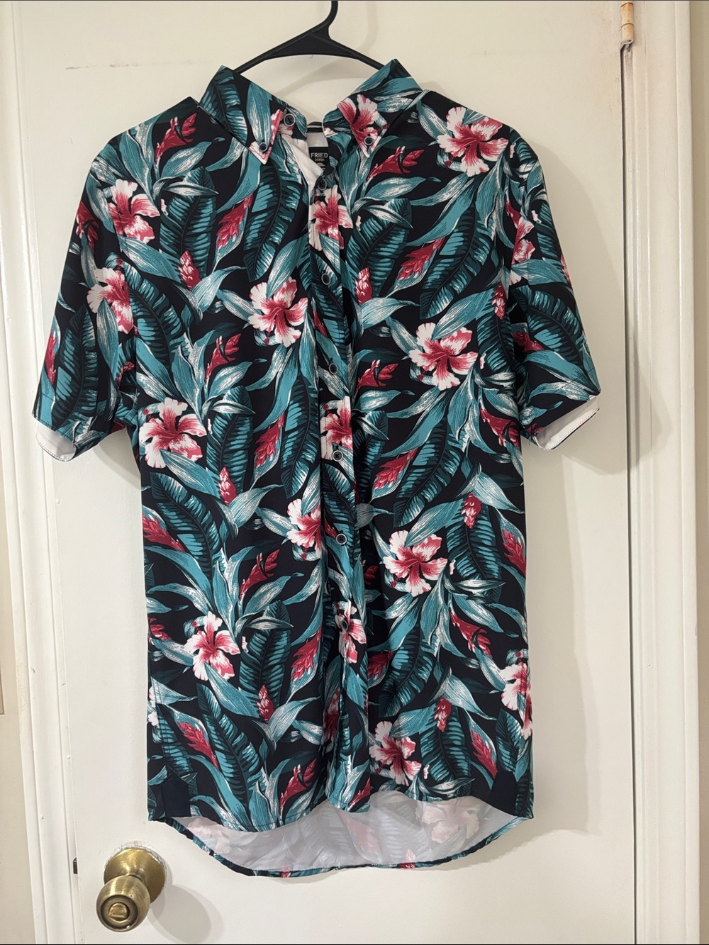 FRIENDS Black Tropical Floral Short-Sleeve Button-Down Shirt
